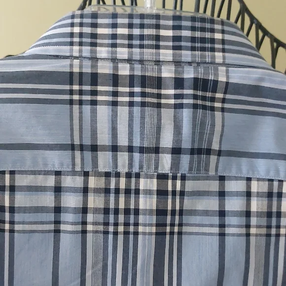 "Banana Republic", Size XL-17-17.5 Men's Blue and White Checkered Shirt - Picture 7 of 7